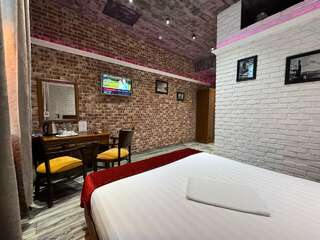 Отель Gipnoz Москва Номер Делюкс с кроватью размера «queen-size»-2