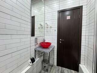 Отель Gipnoz Москва Стандартный номер с кроватью размера "queen-size"-5