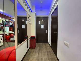 Отель Gipnoz Москва Улучшенный номер с кроватью размера «queen-size»-5