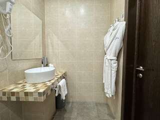 Отель Gipnoz Москва Улучшенный двухместный номер с 1 кроватью-5