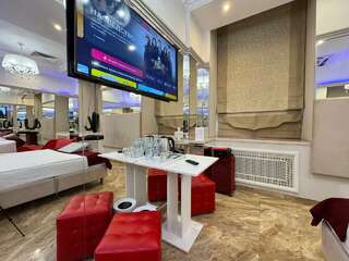 Отель Gipnoz Москва Улучшенный номер с кроватью размера «queen-size»-7